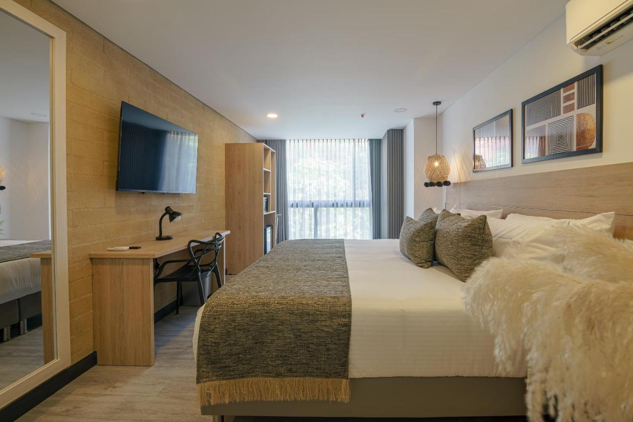 First Class Hotel Medellin Ngoại thất bức ảnh
