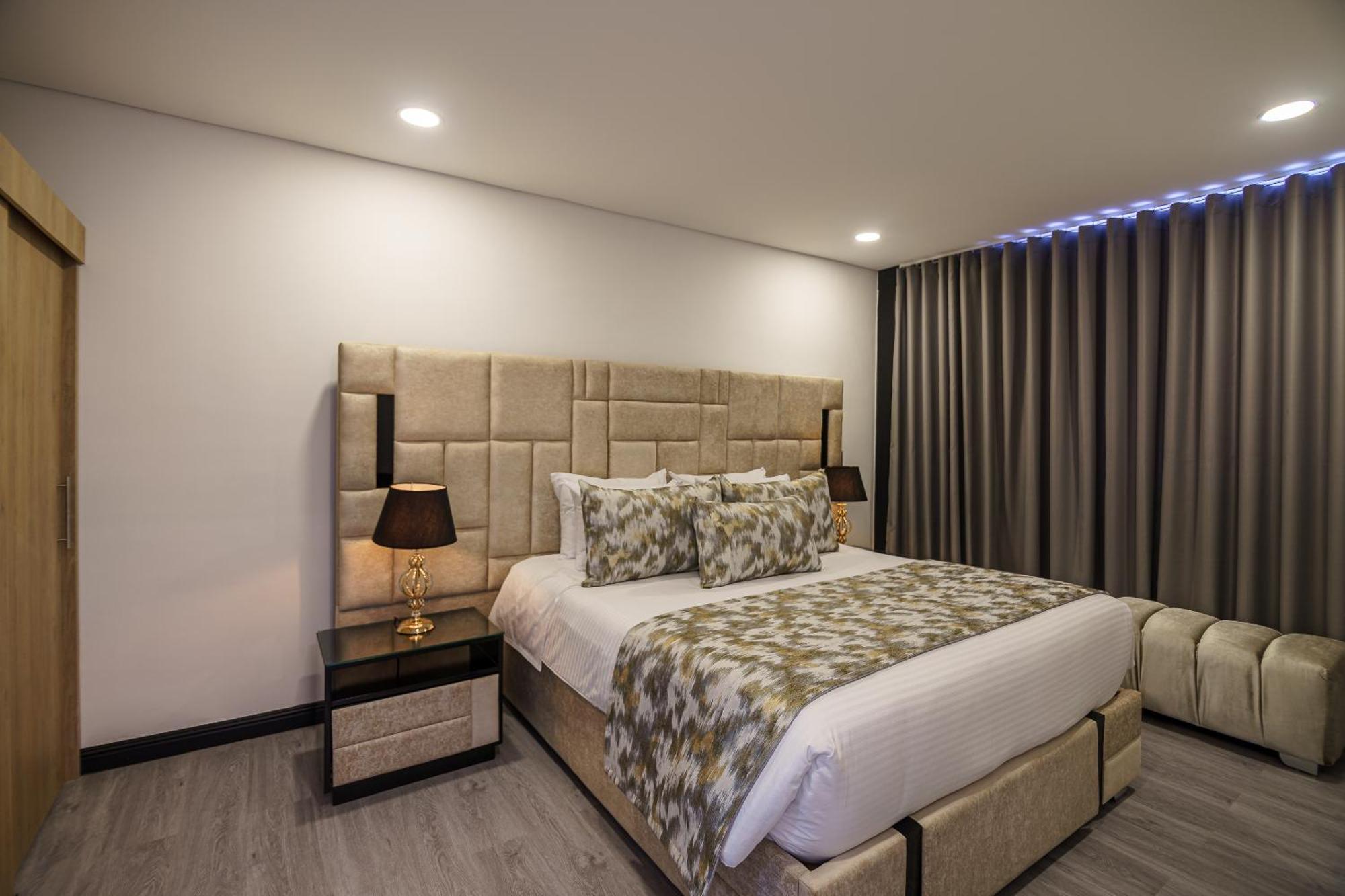 First Class Hotel Medellin Ngoại thất bức ảnh
