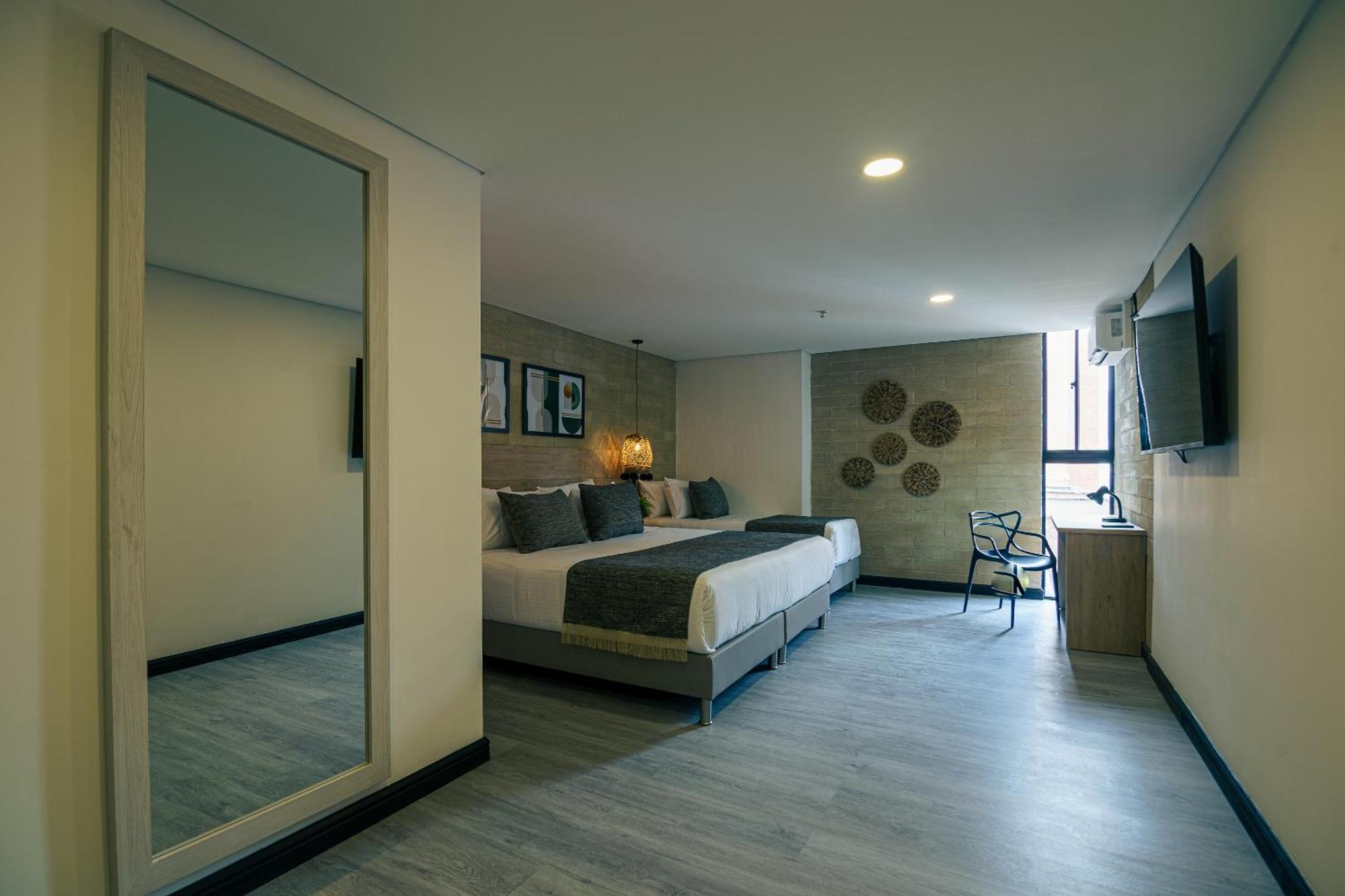 First Class Hotel Medellin Ngoại thất bức ảnh