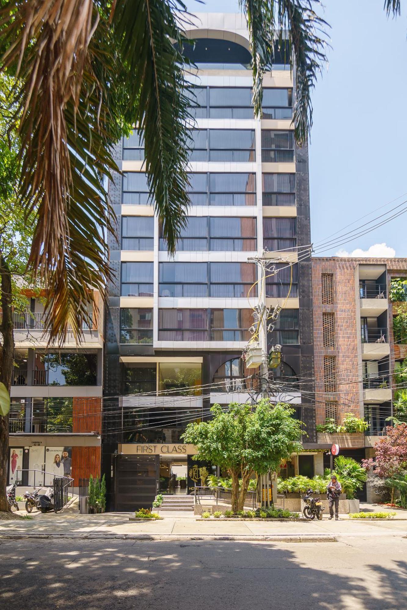 First Class Hotel Medellin Ngoại thất bức ảnh