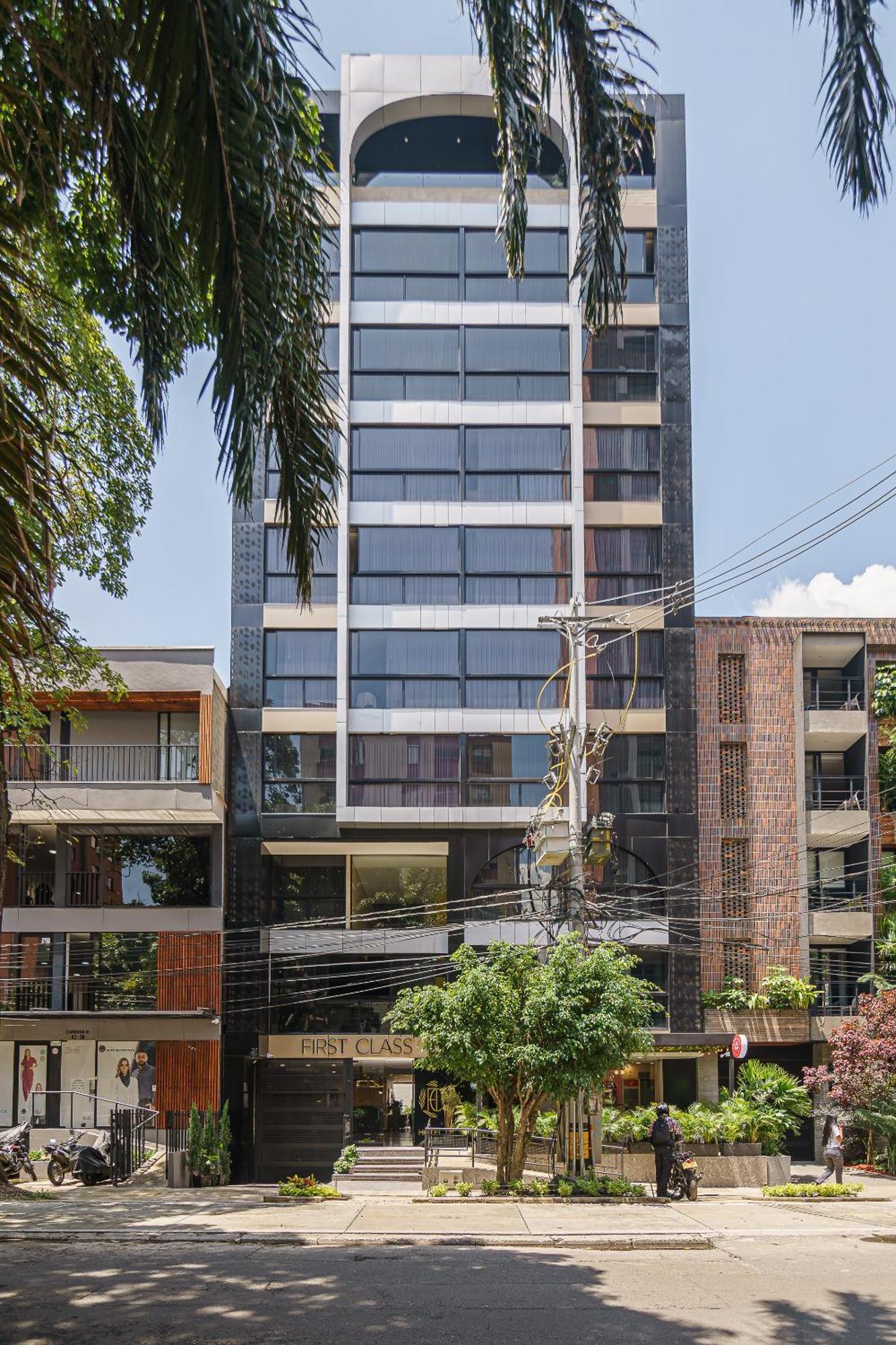 First Class Hotel Medellin Ngoại thất bức ảnh